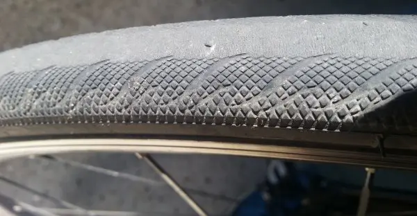 Etat pneu vélo route arrière Vittoria Pro
