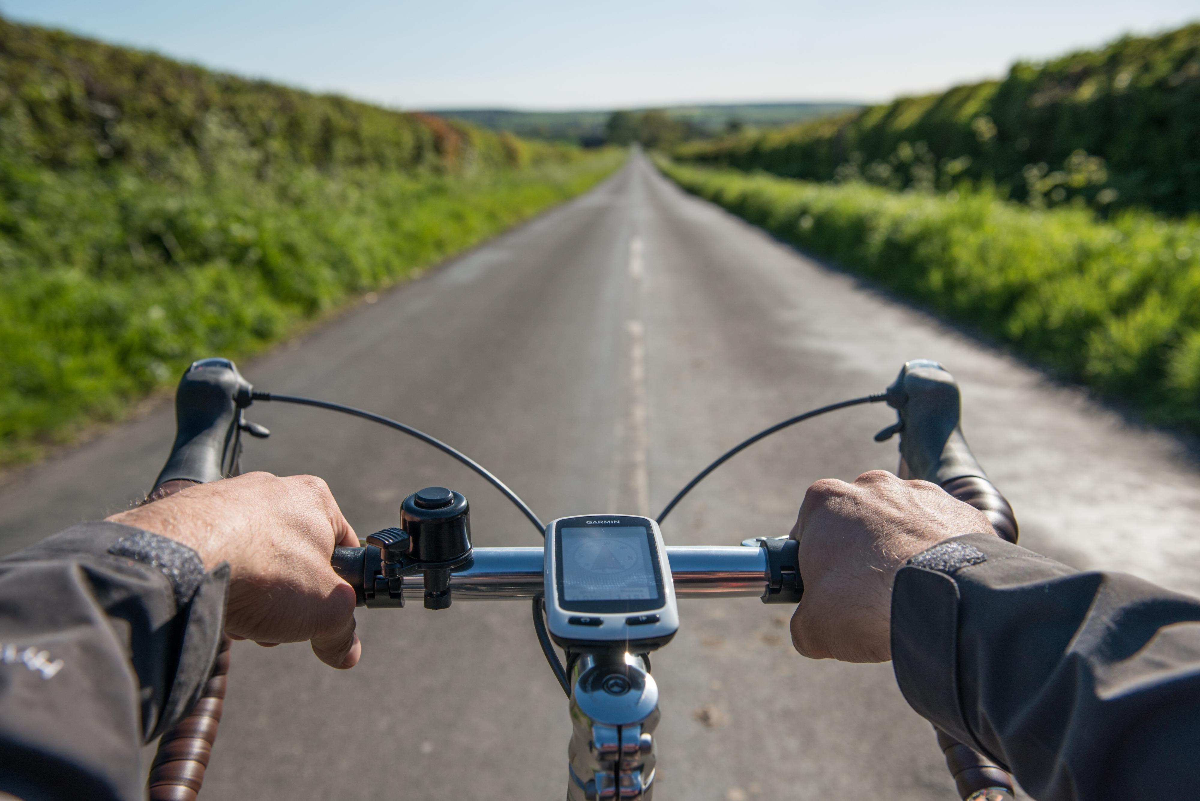 Compteur GPS vélo : Comment bien le choisir ? - Le Petit Pignon