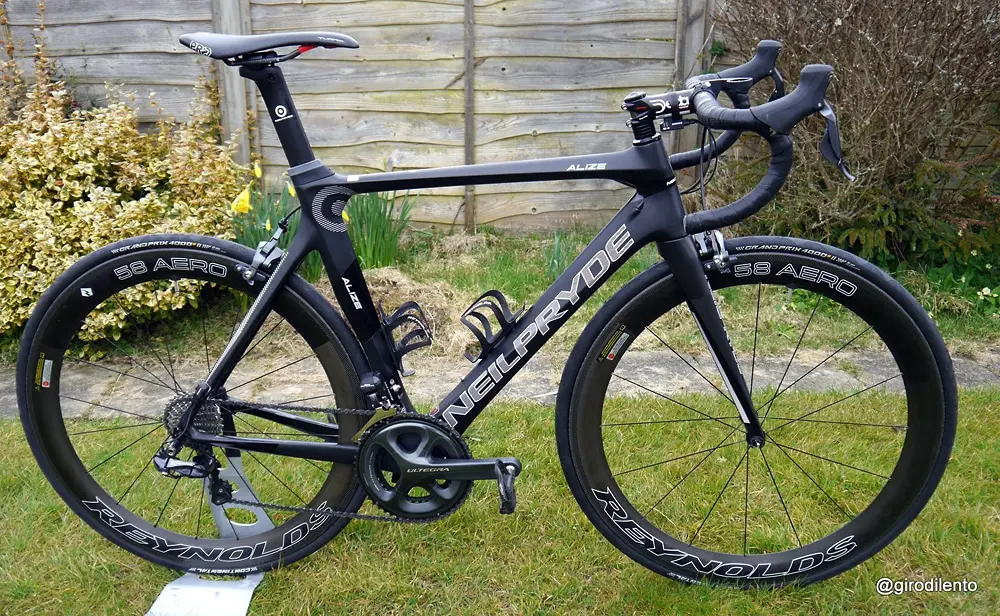 Jolie paire de roue à haut profile Reynolds Aero 58