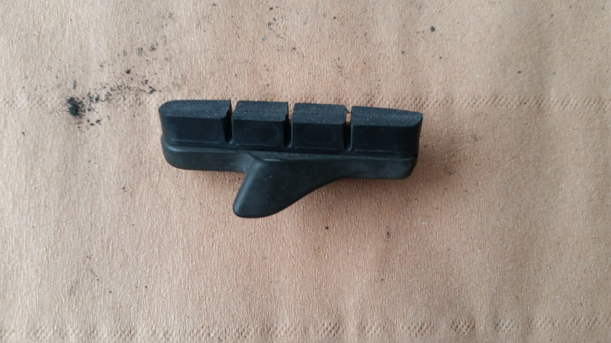 Comment changer un patin de frein sur son vélo facilement