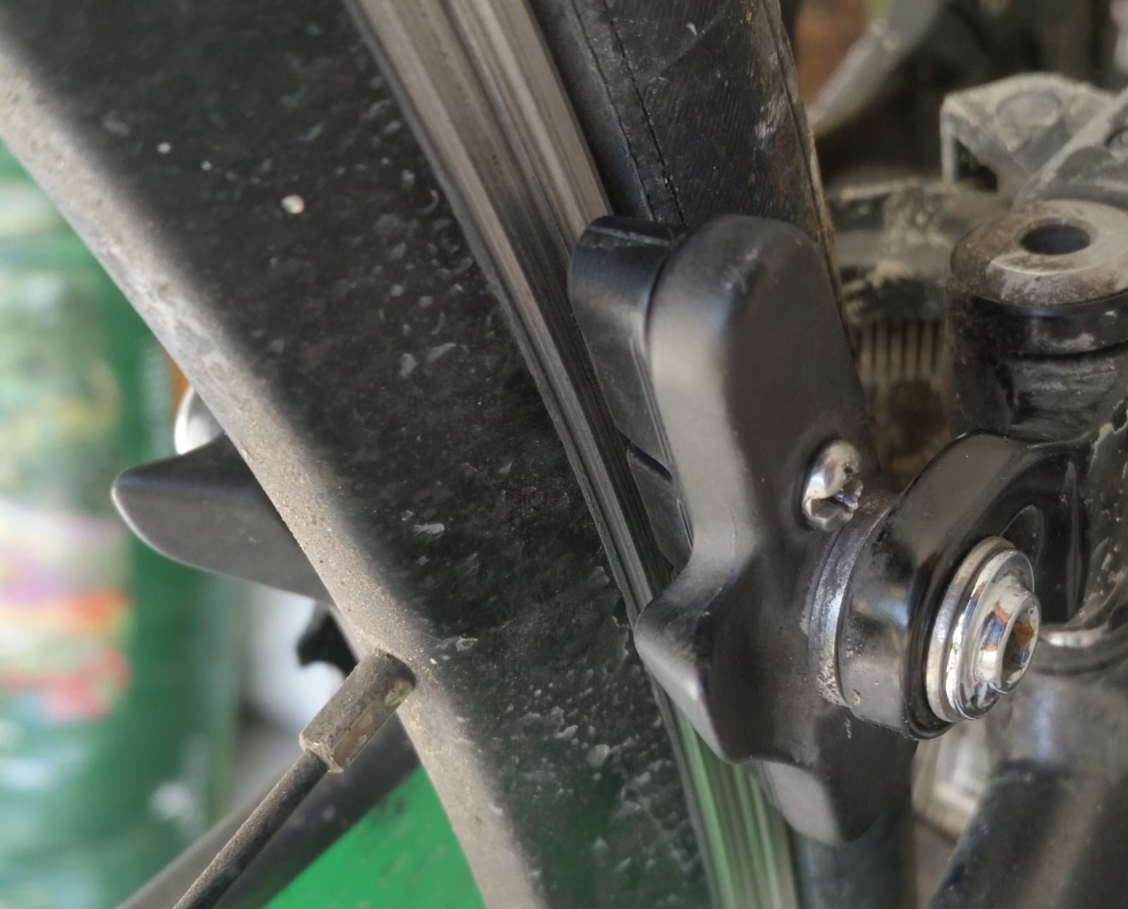 Comment changer un patin de frein sur son vélo facilement