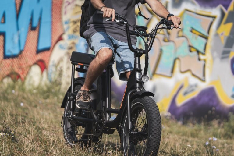 Vélo électrique compact pour la ville de Rad Power Bikes