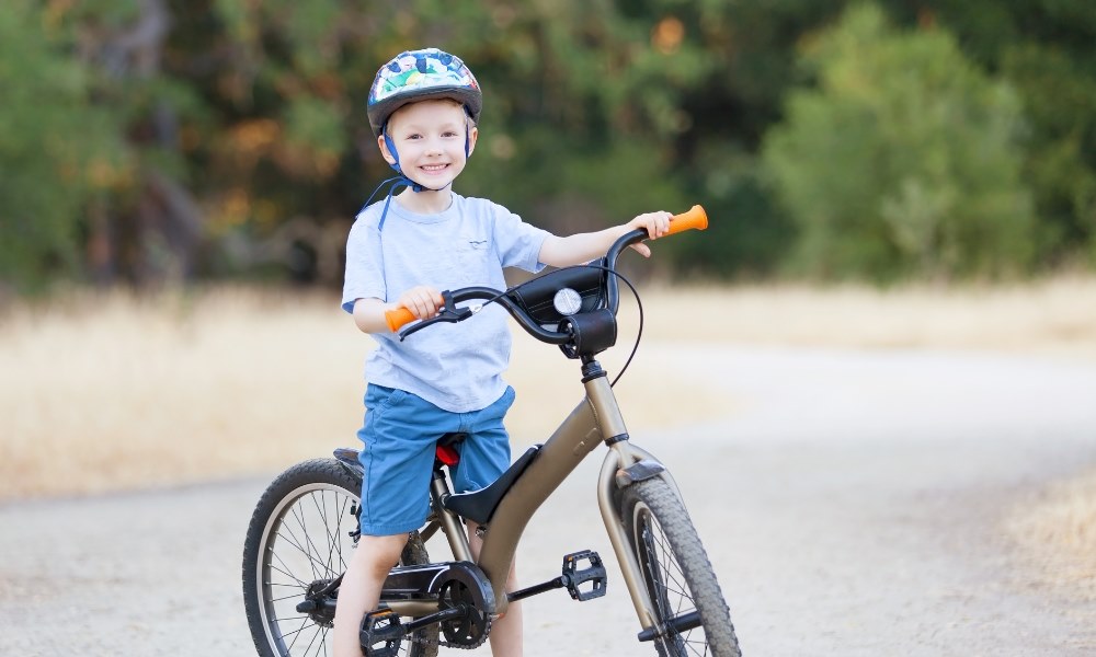 Faire du VTT avec son enfant : l'équipement