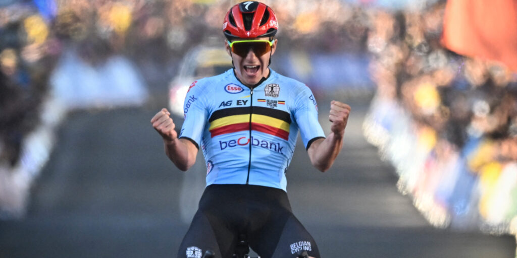 Remco Evenepoel champion du monde de cyclisme en 2022