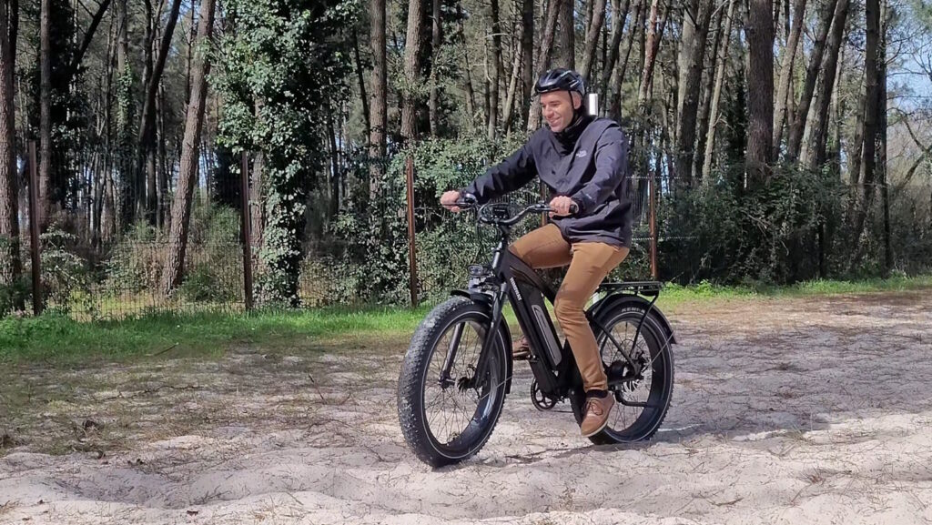 Le vélo Cruiser dans le sable