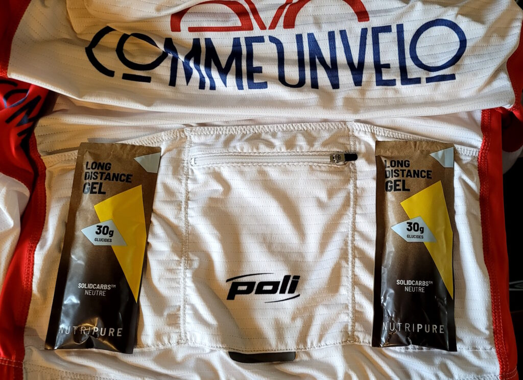 2 gels sur un maillot de cycliste