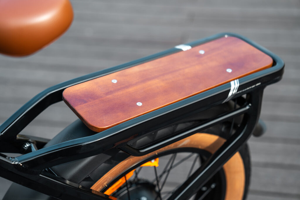 Un porte bagage qui peut suppoter 100 kg