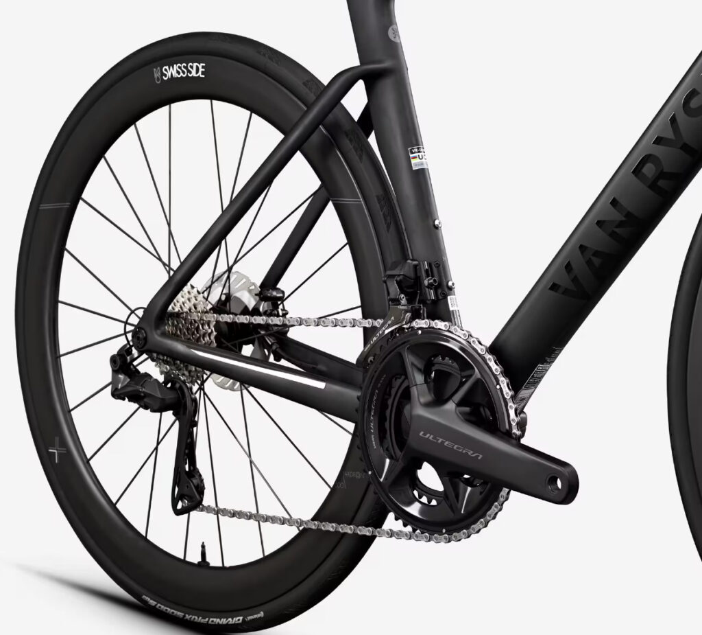 Gros plan sur la transmission Shimano Ultegra Di2 2x12v du RCR PRO